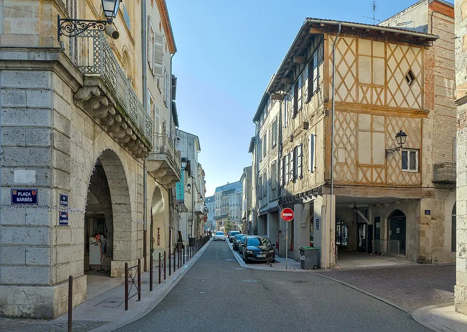 Agen — Épaviste à Agen (47000)