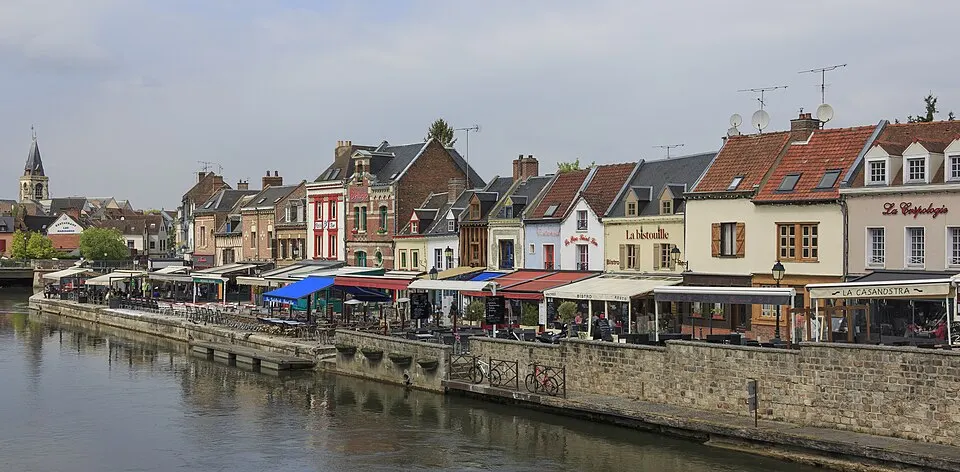 Amiens — Épaviste à Amiens (80000)