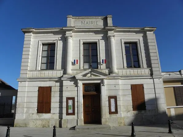 Appoigny — Épaviste à Appoigny (89380)