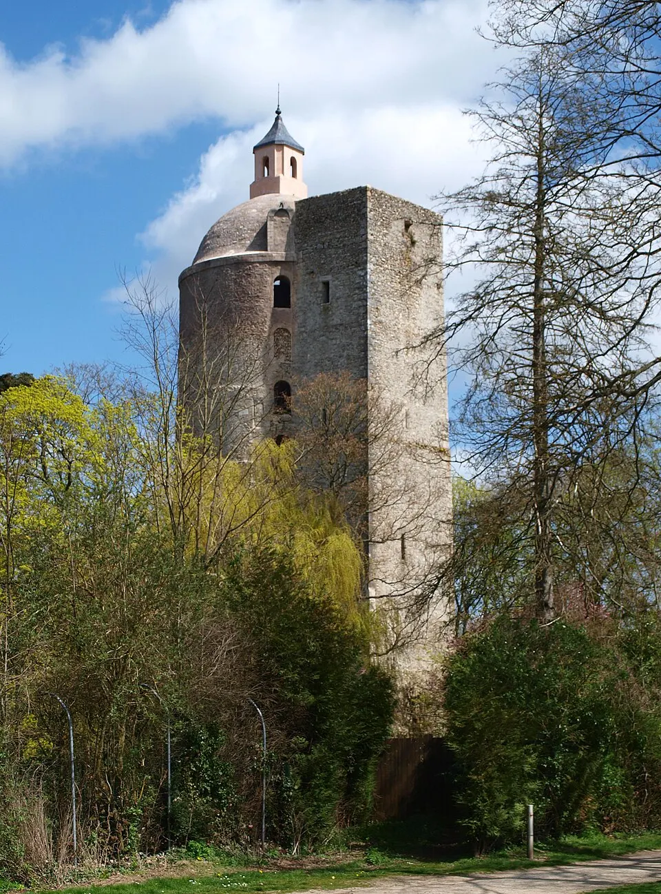 Auneau-Bleury-Saint-Symphorien — Épaviste à Auneau-Bleury-Saint-Symphorien (28700)
