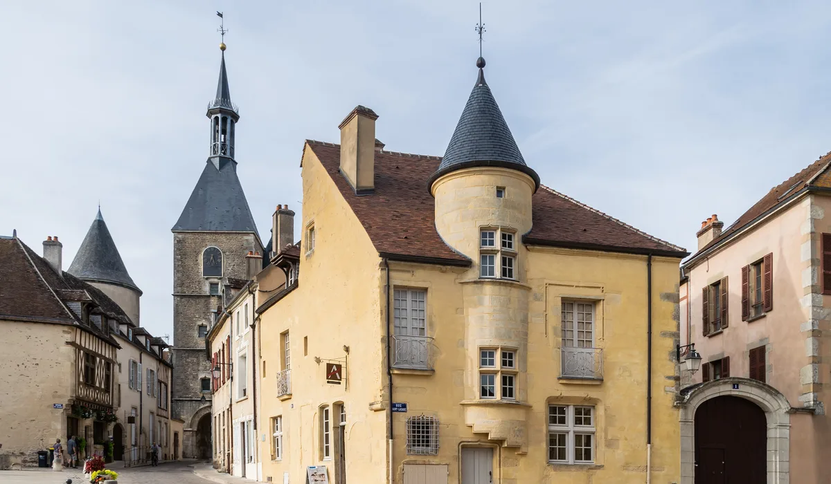 Avallon — Épaviste à Avallon (89200)