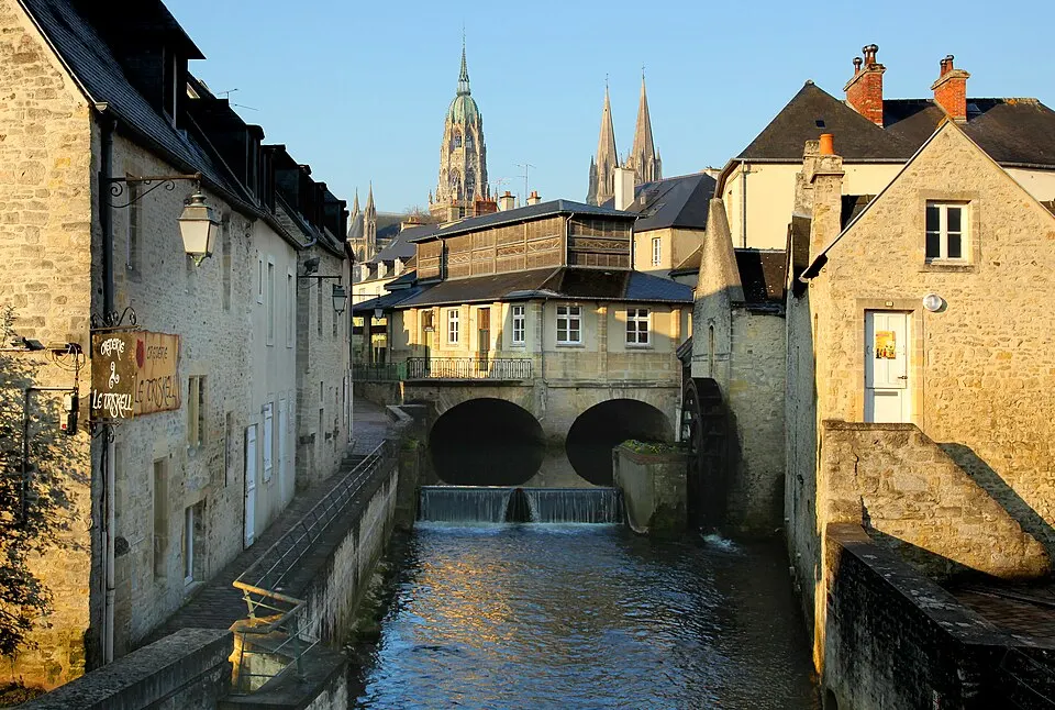 Bayeux — Épaviste à Bayeux (14400)