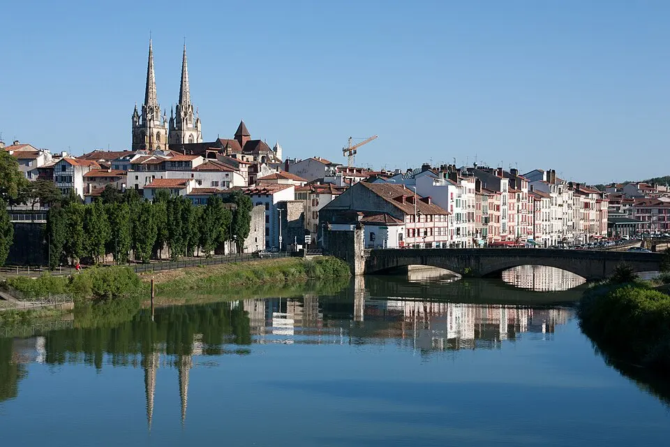 Bayonne — Épaviste à Bayonne (64100)