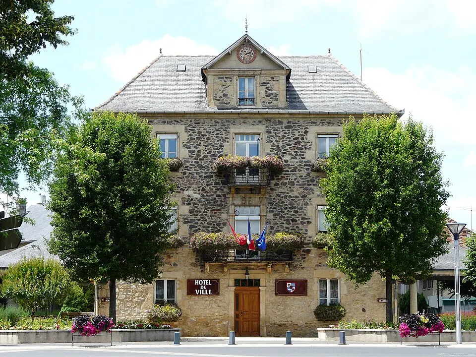 Biars-sur-Cère — Épaviste à Biars-sur-Cère (46130)