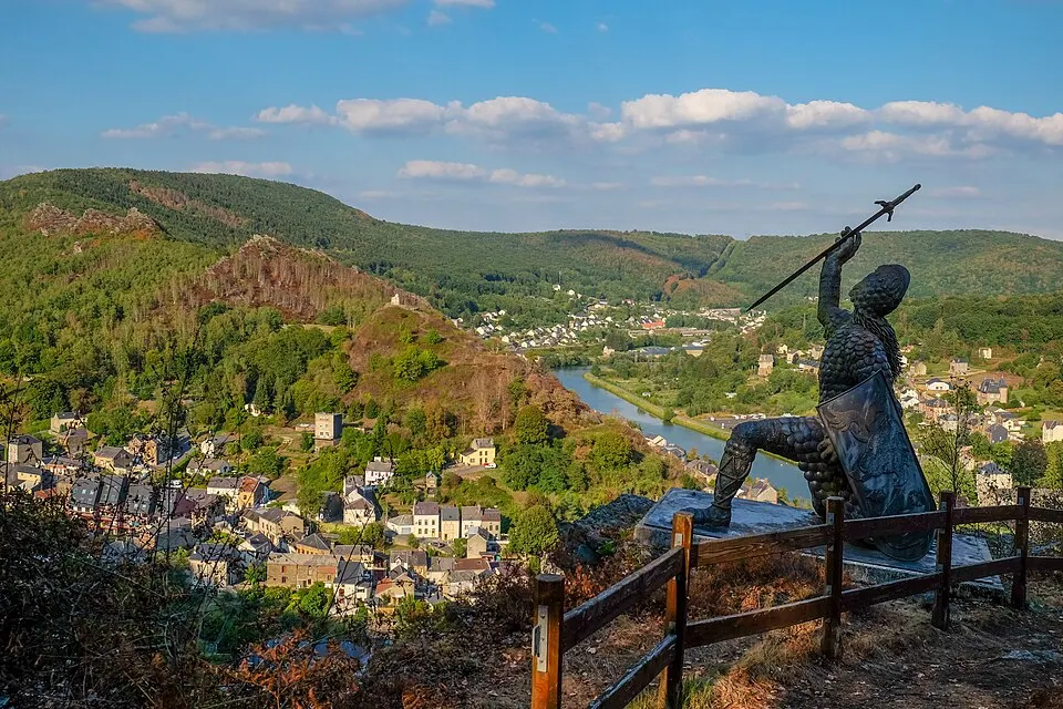Bogny-sur-Meuse — Épaviste à Bogny-sur-Meuse (08120)