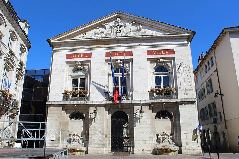 Bourg-en-Bresse — Épaviste à Bourg-en-Bresse (01000)