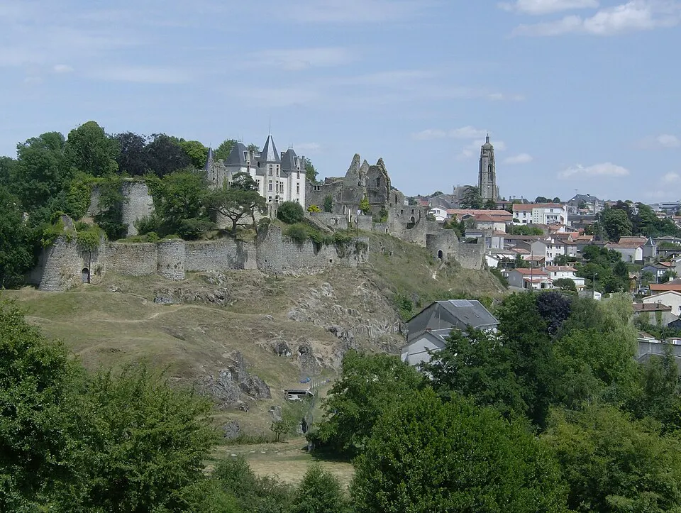 Bressuire — Épaviste à Bressuire (79300)