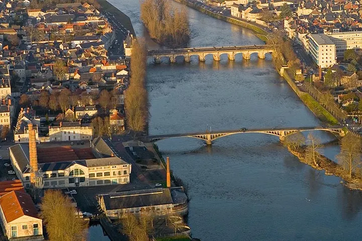 Châtellerault — Épaviste à Châtellerault (86100)