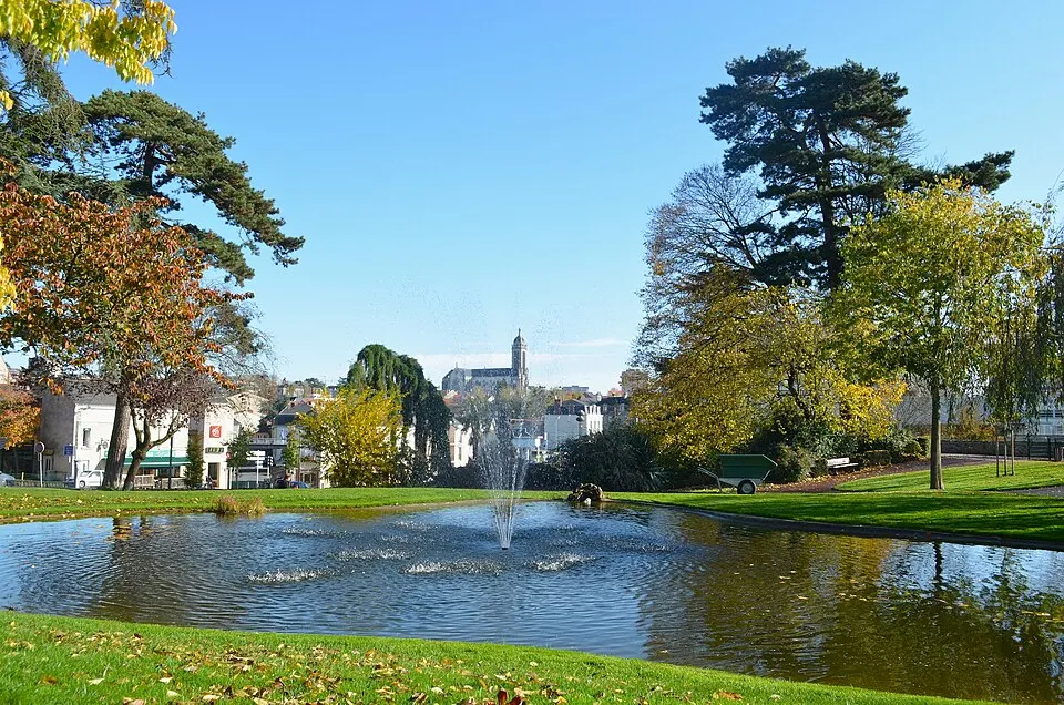 Cholet — Épaviste à Cholet (49300)