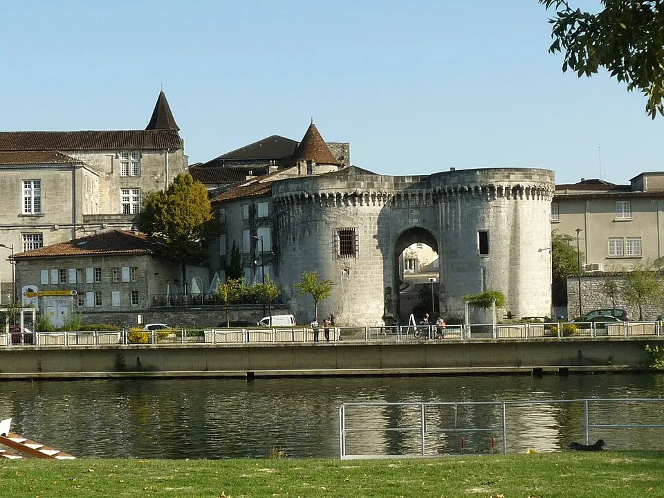 Cognac — Épaviste à Cognac (16100)