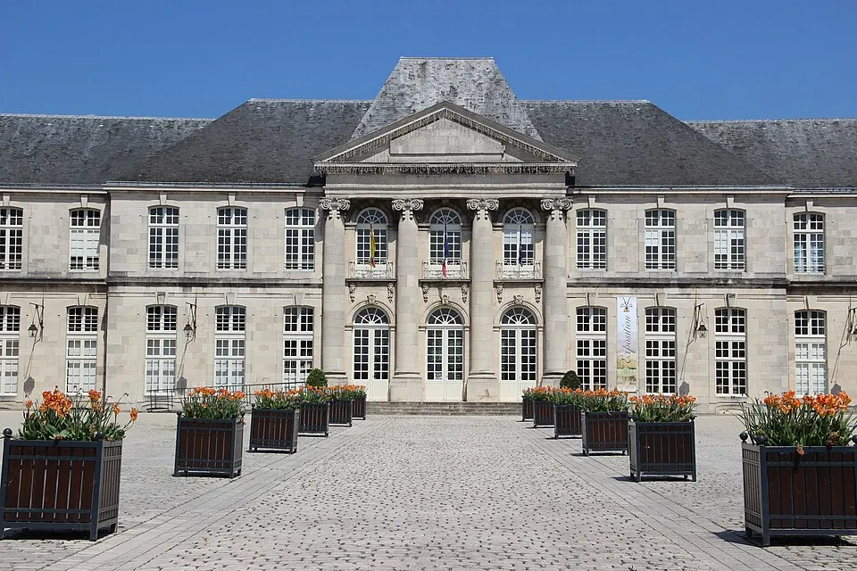 Commercy — Épaviste à Commercy (55200)