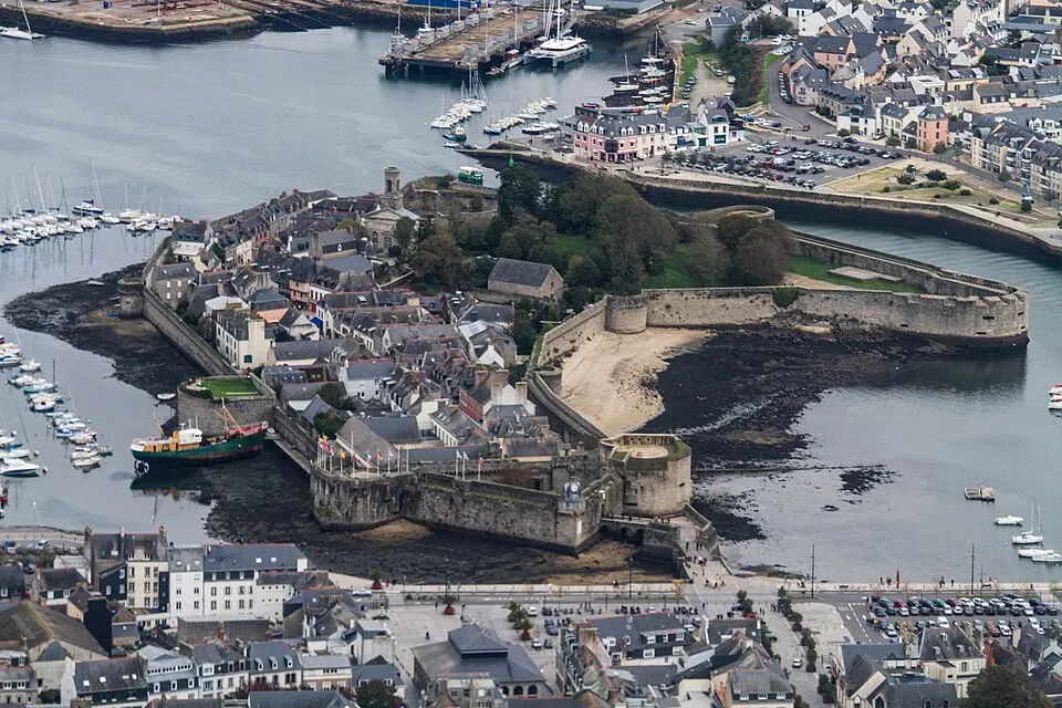 Concarneau — Épaviste à Concarneau (29900)
