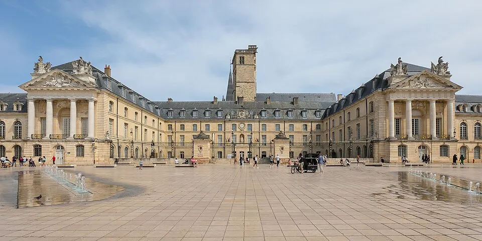 Dijon — Épaviste à Dijon (21000)