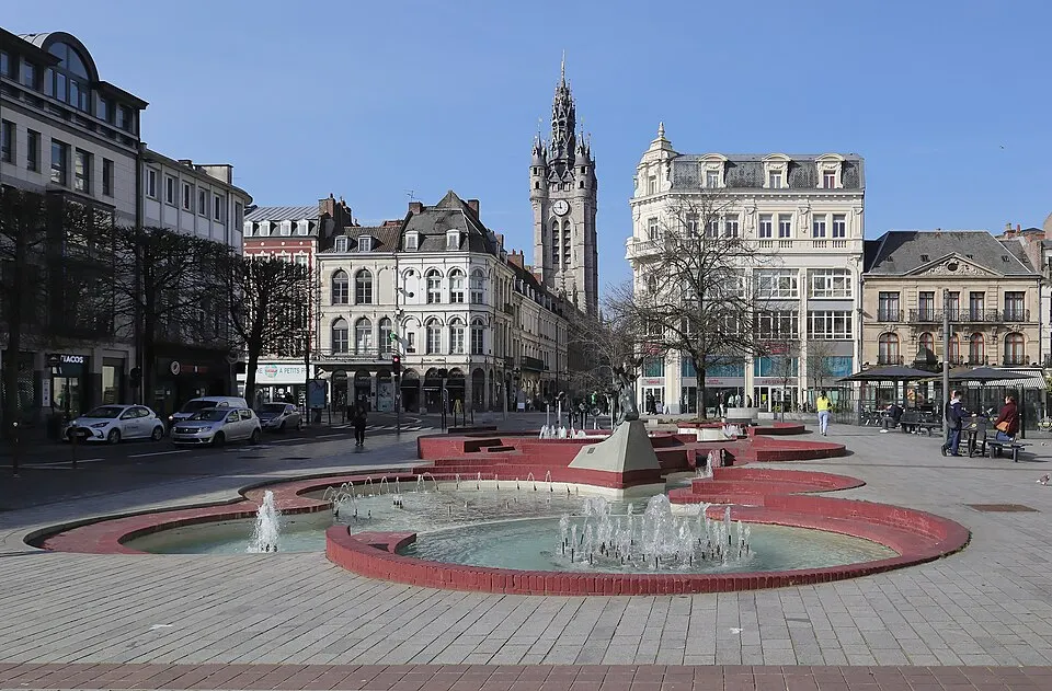 Douai — Épaviste à Douai (59500)
