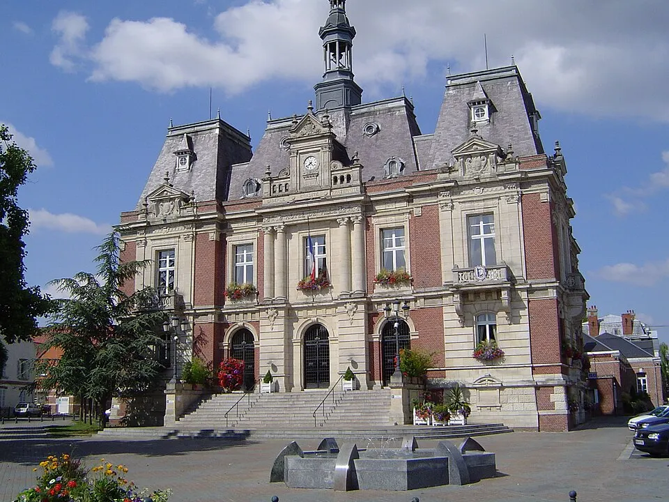Doullens — Épaviste à Doullens (80600)