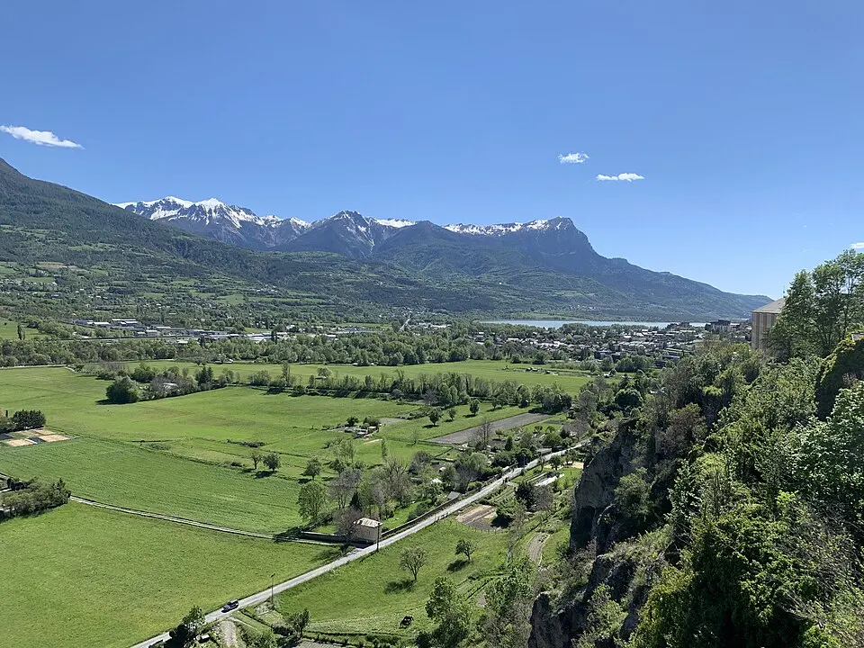 Embrun — Épaviste à Embrun (05200)