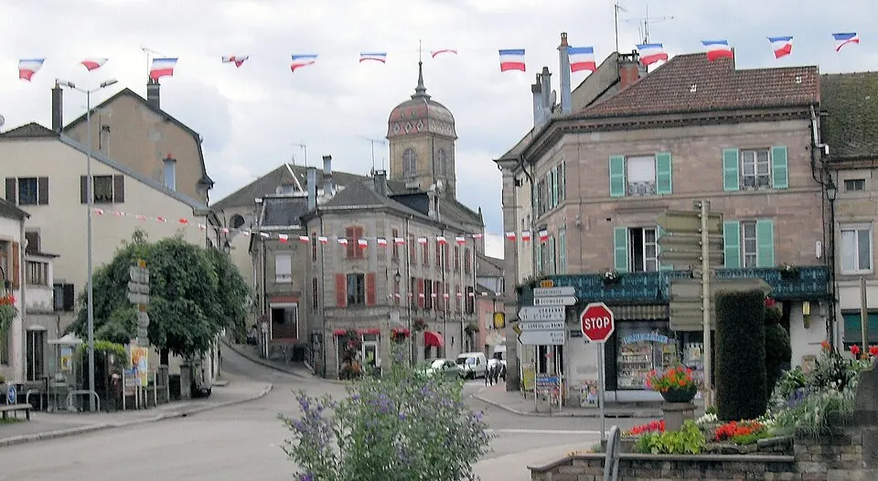 Fougerolles — Épaviste à Fougerolles (70220)
