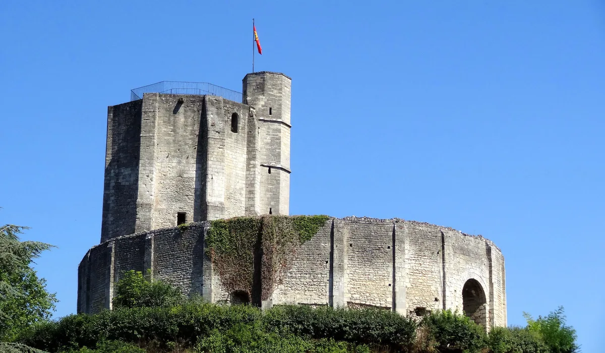 Gisors — Épaviste à Gisors (27140)