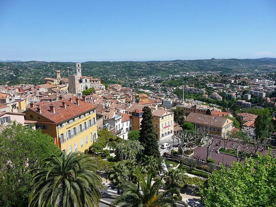 Grasse — Épaviste à Grasse (06130)