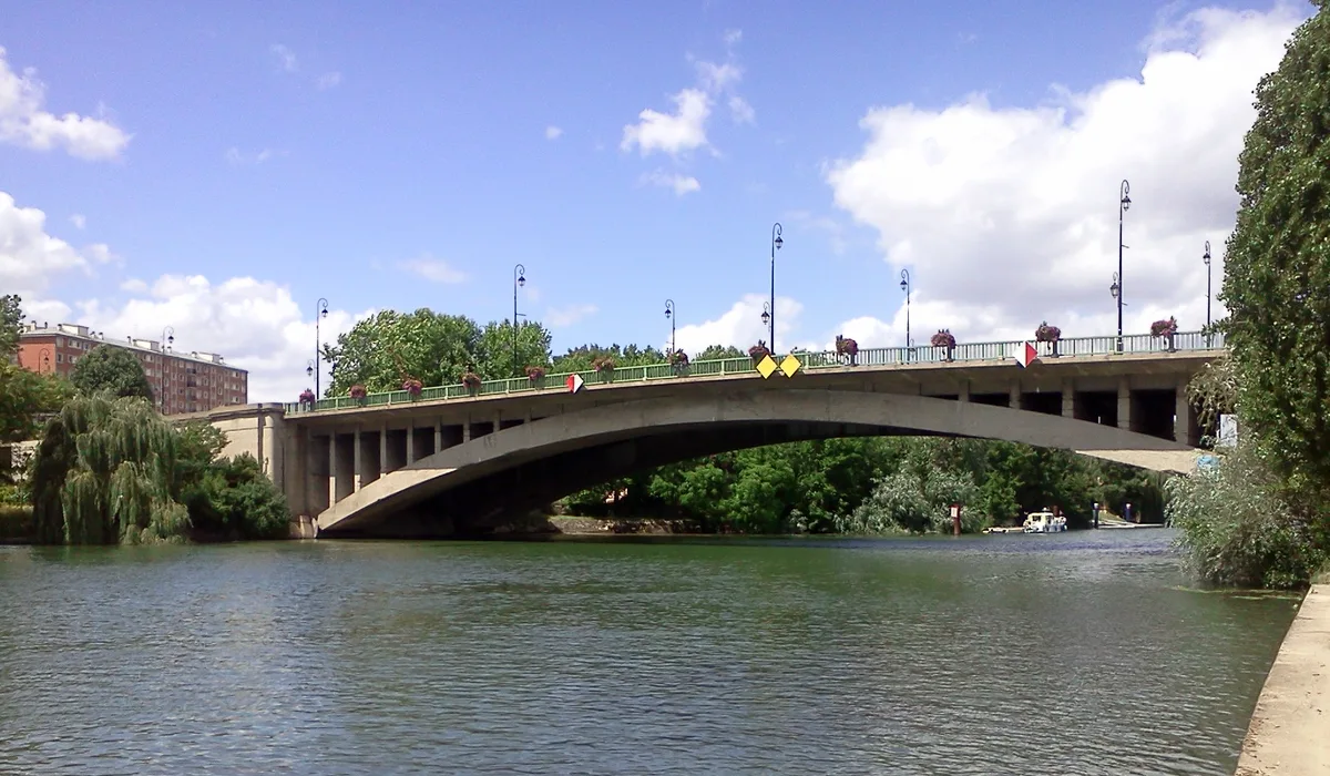 Joinville-le-Pont — Épaviste à Joinville-le-Pont (94340)