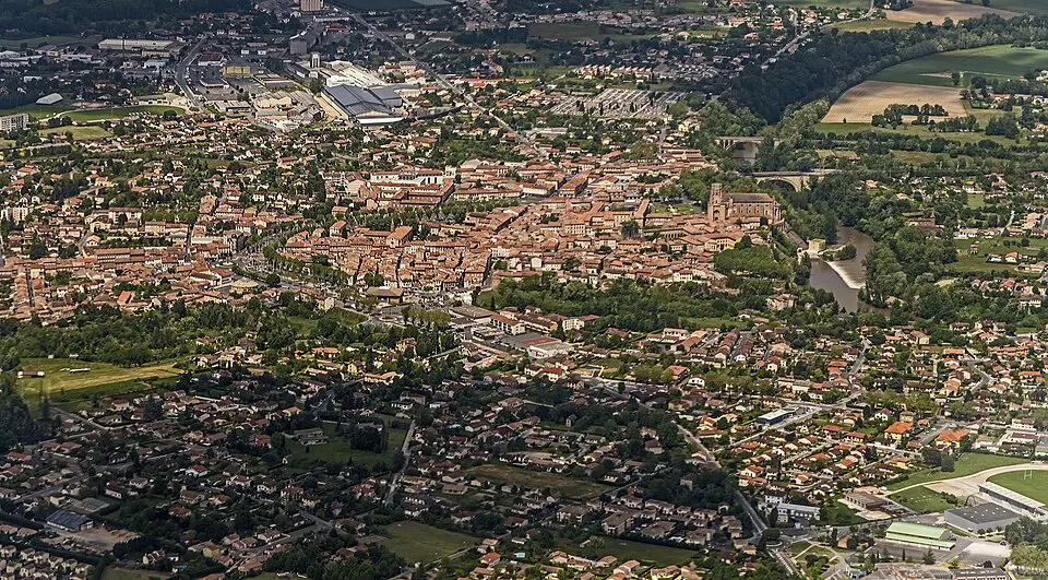 Lavaur — Épaviste à Lavaur (81500)