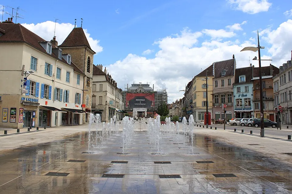 Lons-le-Saunier — Épaviste à Lons-le-Saunier (39000)