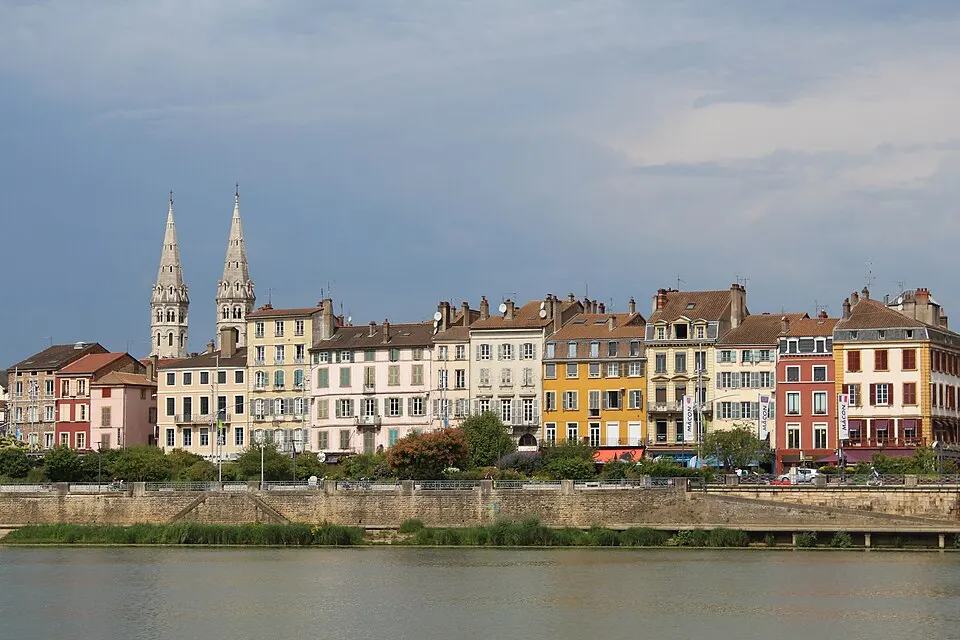 Mâcon — Épaviste à Mâcon (71000)