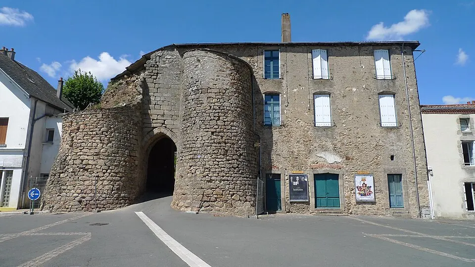 Mauléon — Épaviste à Mauléon (79700)