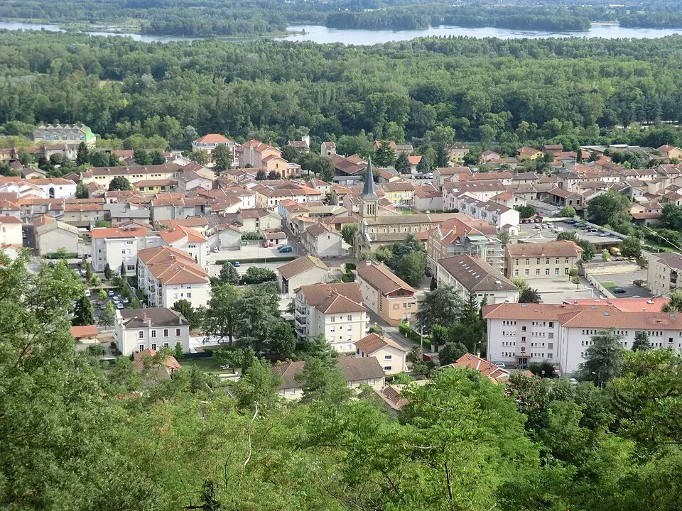 Miribel — Épaviste à Miribel (01700)