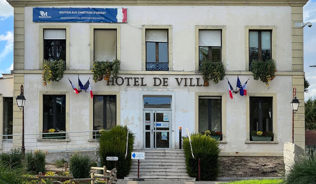 Montfermeil — Épaviste à Montfermeil (93370)
