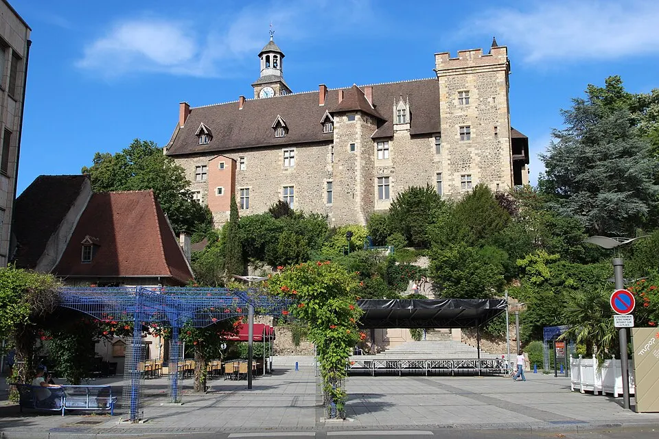 Montluçon — Épaviste à Montluçon (03100)