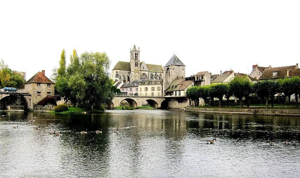 Moret-Loing-et-Orvanne — Épaviste à Moret-Loing-et-Orvanne (77250)