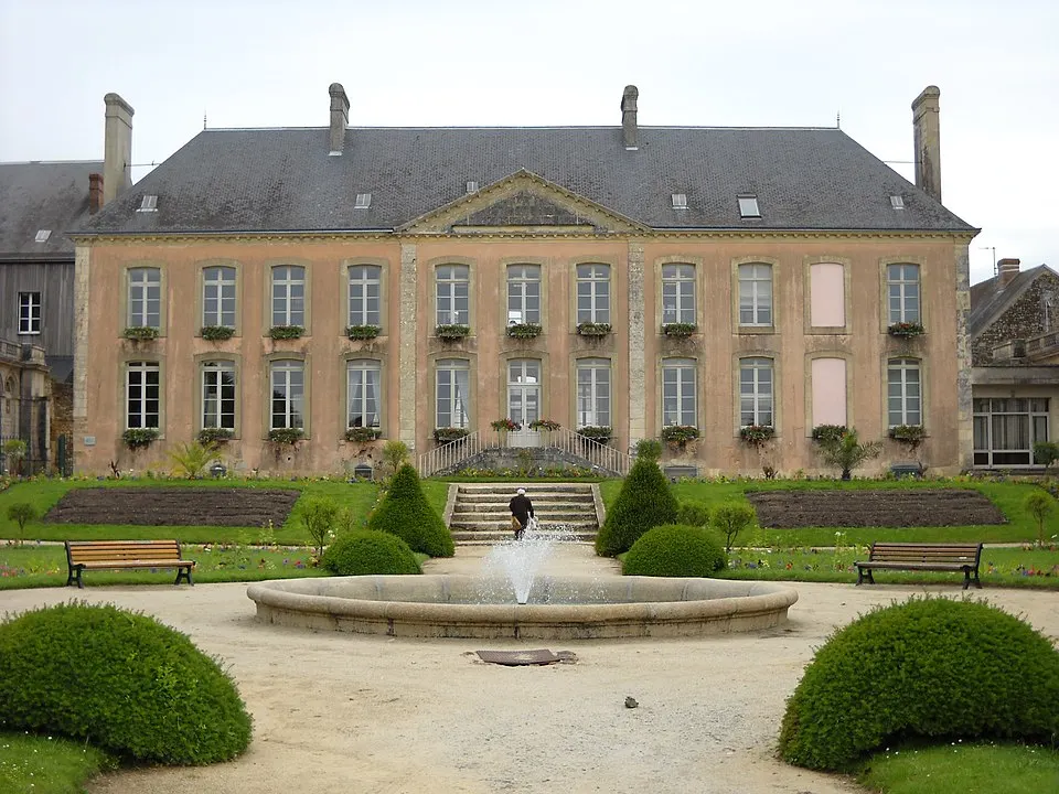 Mortagne-au-Perche — Épaviste à Mortagne-au-Perche (61400)