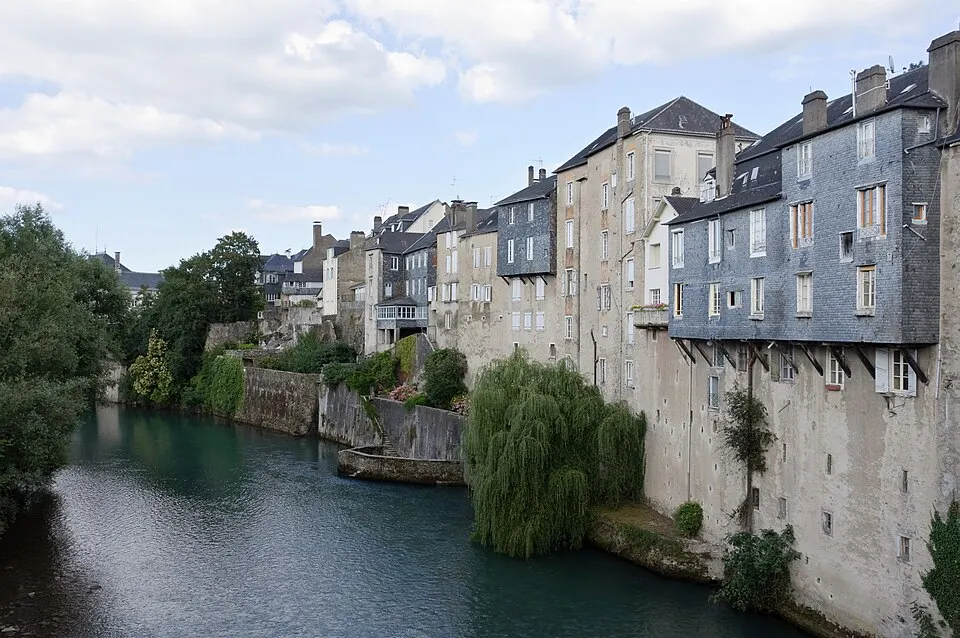 Oloron-Sainte-Marie — Épaviste à Oloron-Sainte-Marie (64400)