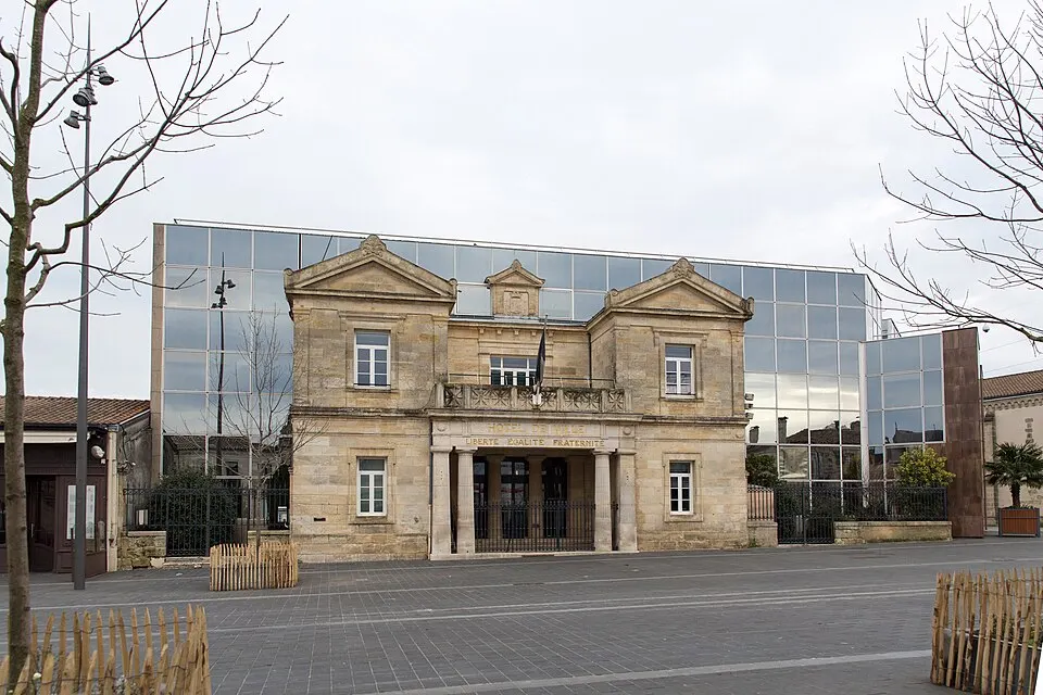 Pessac — Épaviste à Pessac (33600)