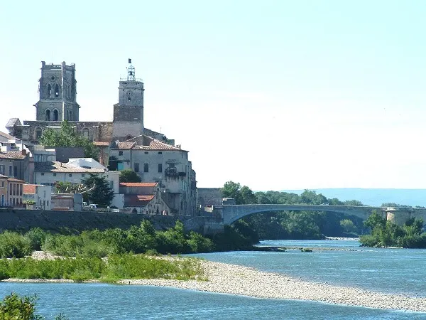 Pont-Saint-Esprit — Épaviste à Pont-Saint-Esprit (30130)