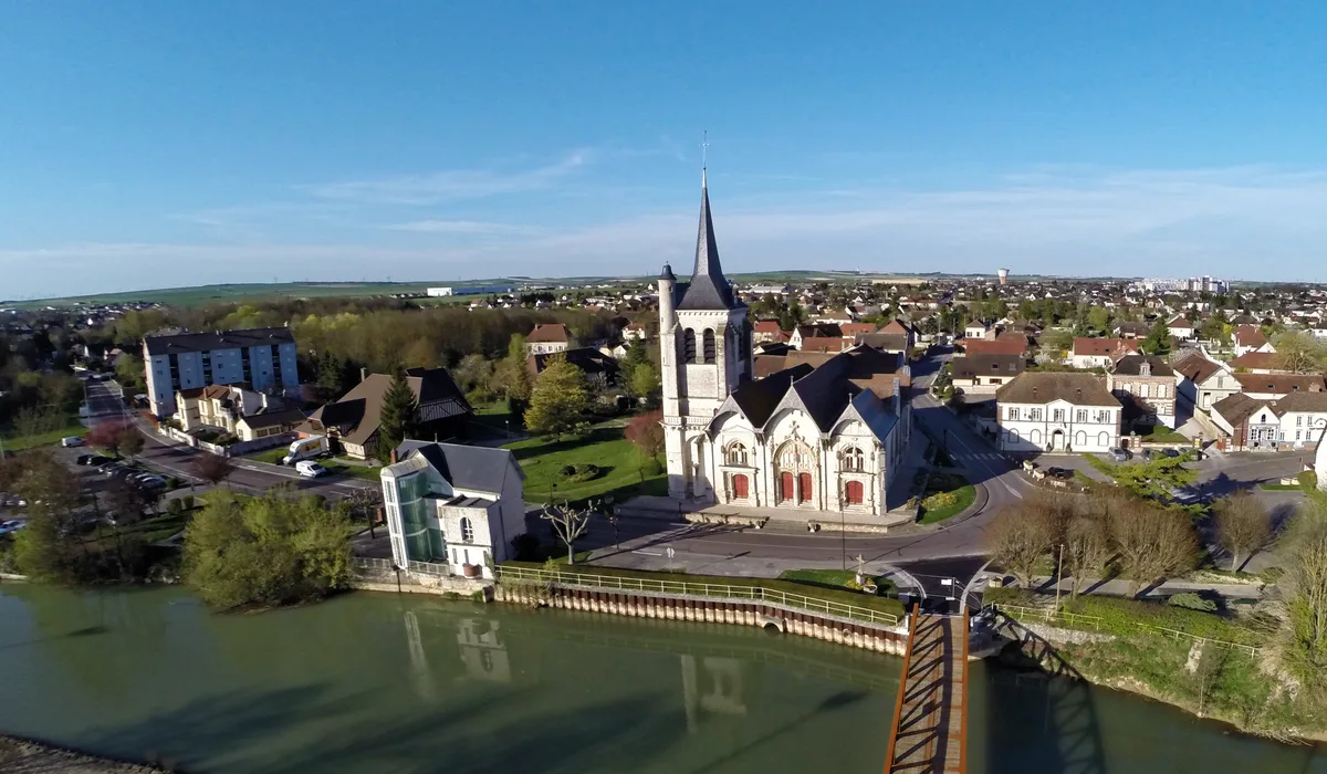 Pont-Sainte-Marie — Épaviste à Pont-Sainte-Marie (10150)