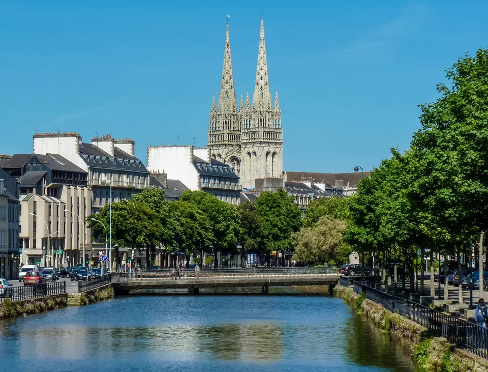 Quimper — Épaviste à Quimper (29000)