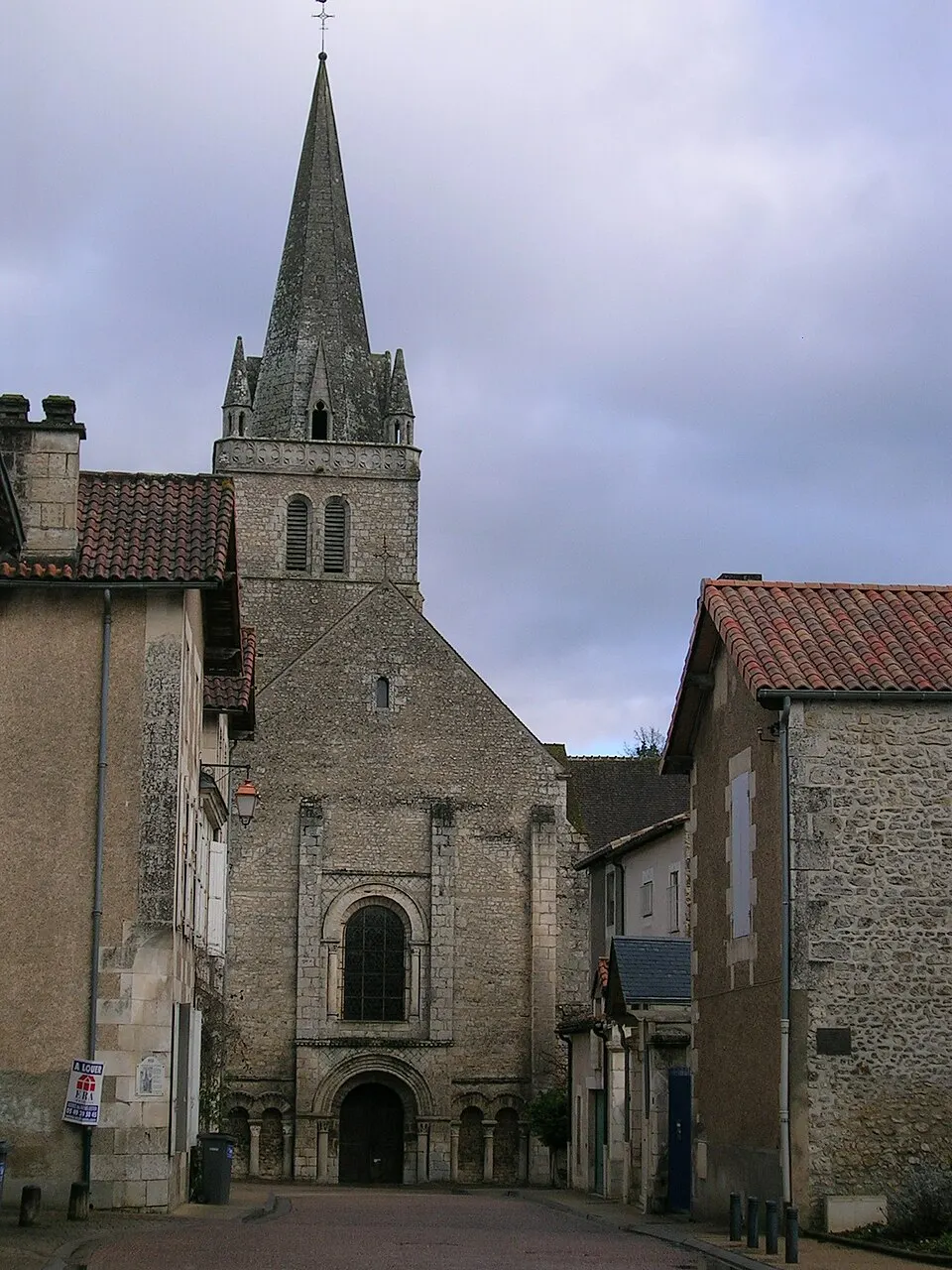 Saint-Benoît — Épaviste à Saint-Benoît (86280)