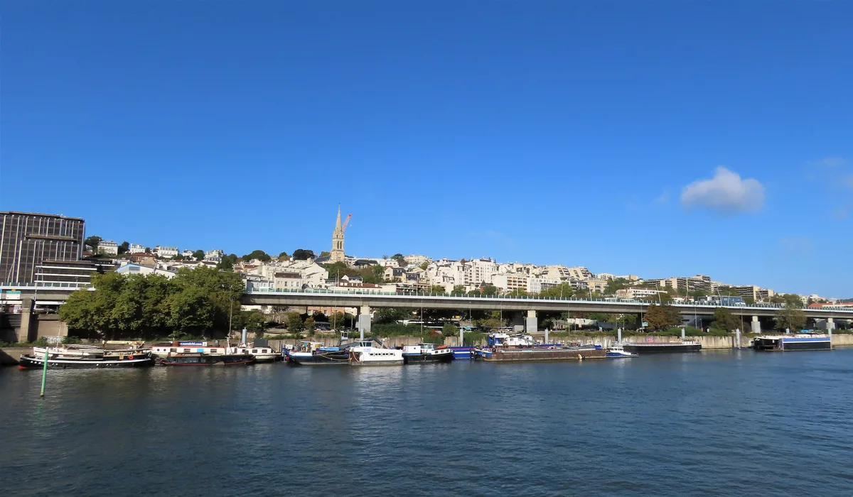 Saint-Cloud — Épaviste à Saint-Cloud (92210)