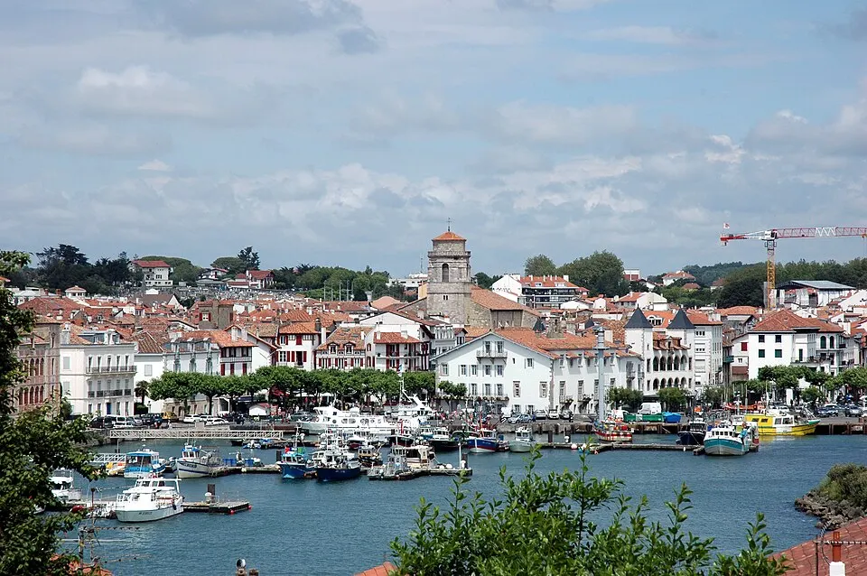 Saint-Jean-de-Luz — Épaviste à Saint-Jean-de-Luz (64500)