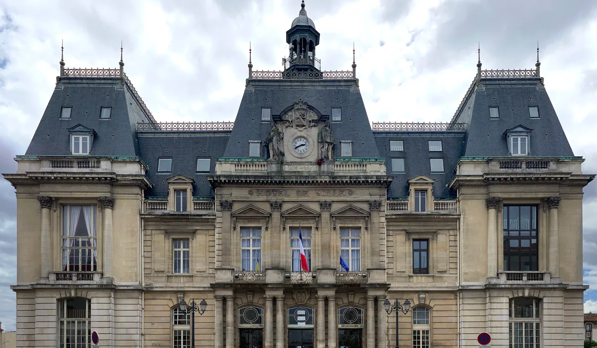 Saint-Maur-des-Fossés — Épaviste à Saint-Maur-des-Fossés (94100)