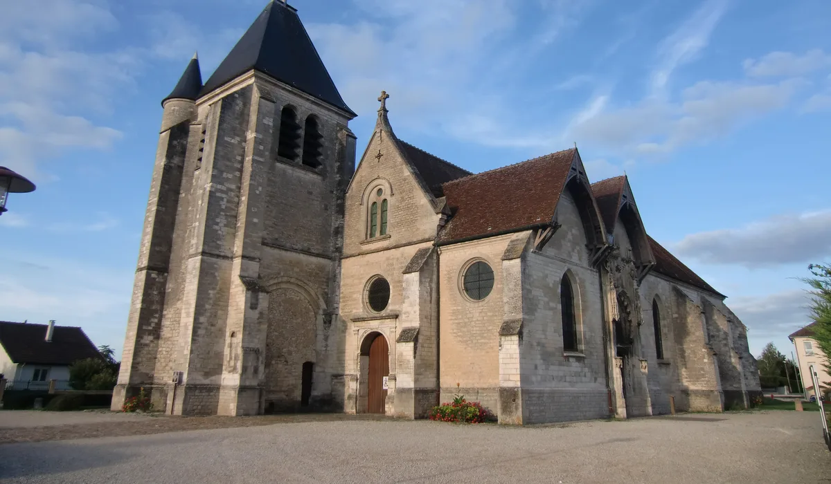 Saint-Parres-aux-Tertres — Épaviste à Saint-Parres-aux-Tertres (10410)