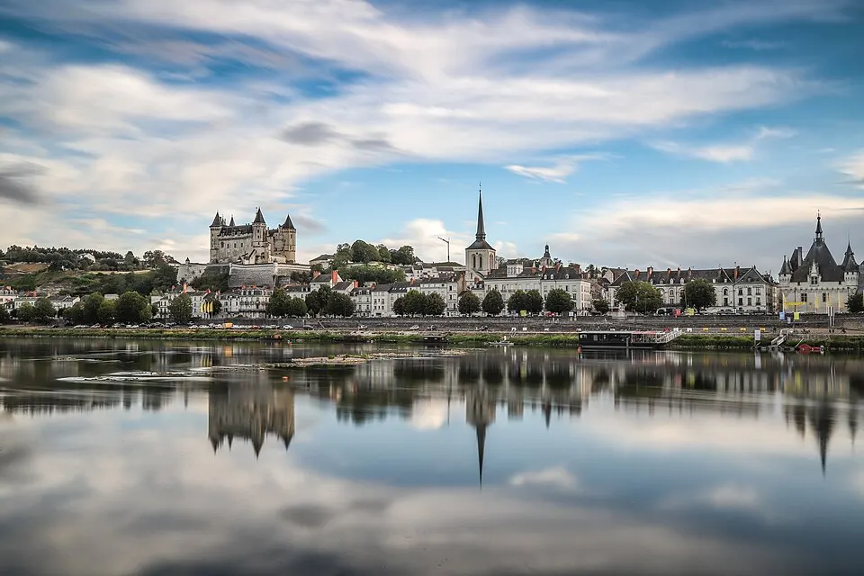 Saumur — Épaviste à Saumur (49400)