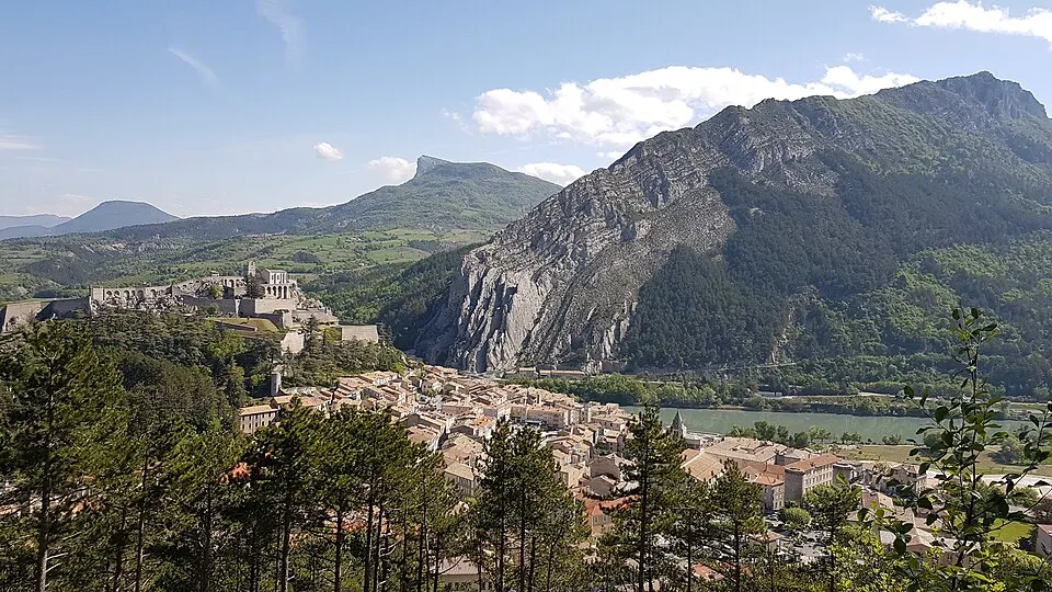 Sisteron — Épaviste à Sisteron (04200)