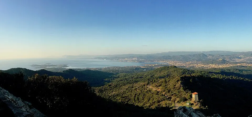 Six-Fours-les-Plages — Épaviste à Six-Fours-les-Plages (83140)