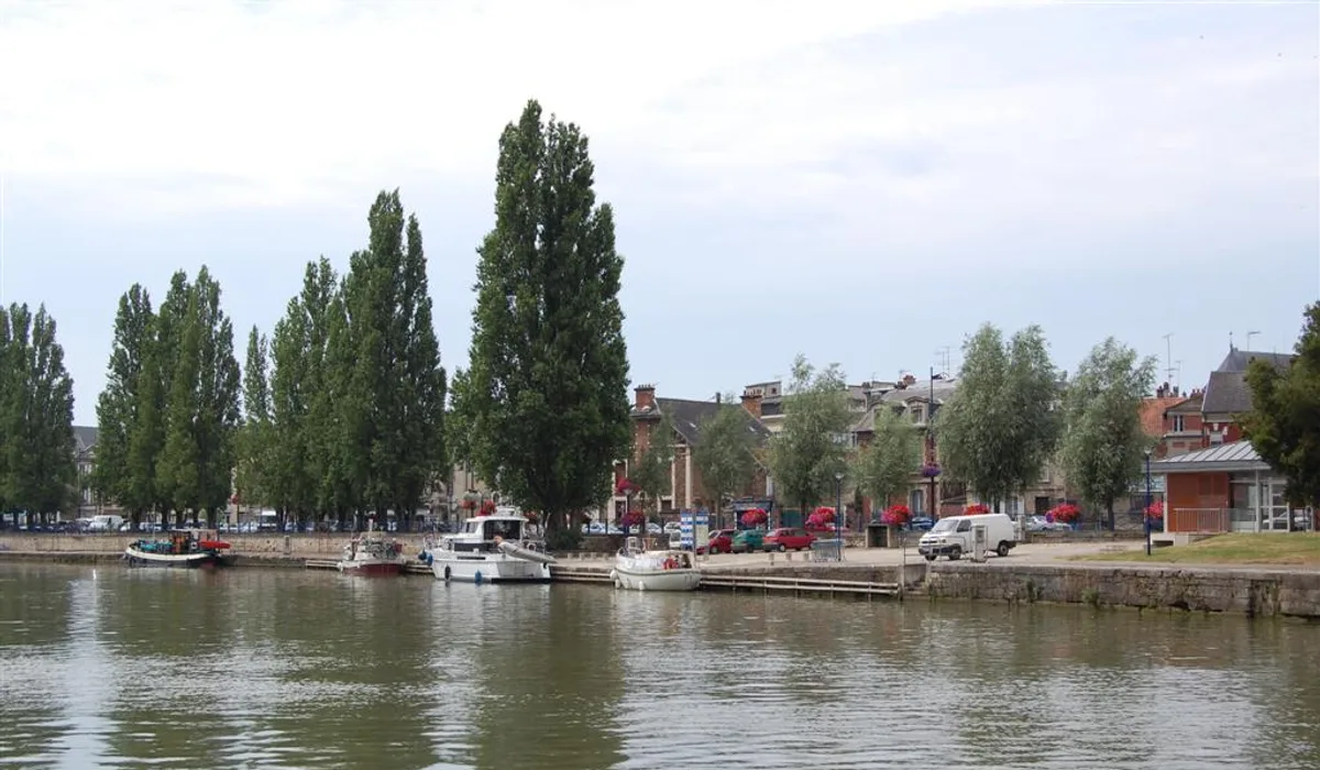 Soissons — Épaviste à Soissons (02200)