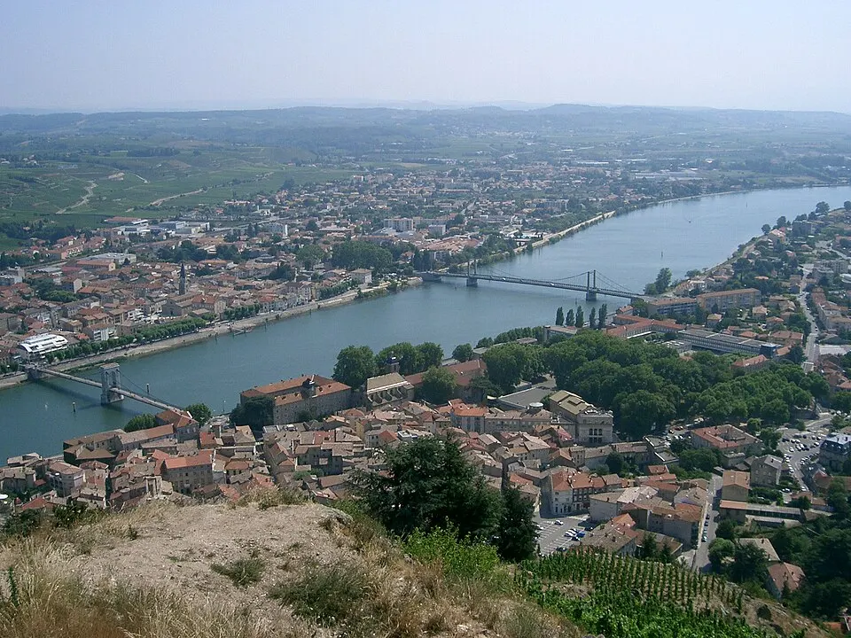 Tournon-sur-Rhône — Épaviste à Tournon-sur-Rhône (07300)