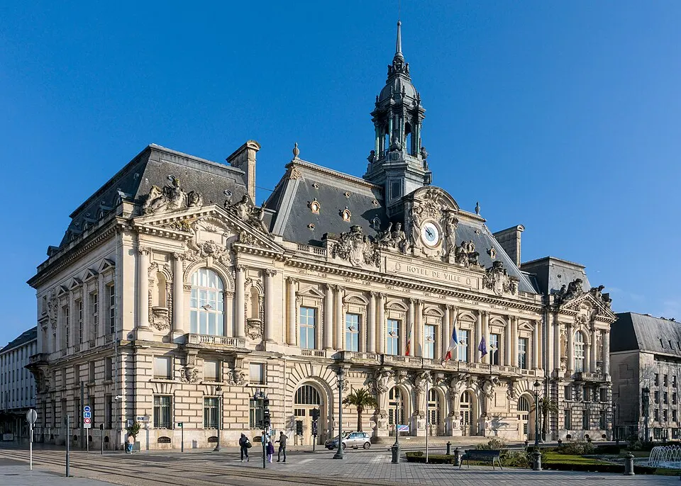 Tours — Épaviste à Tours (37000)