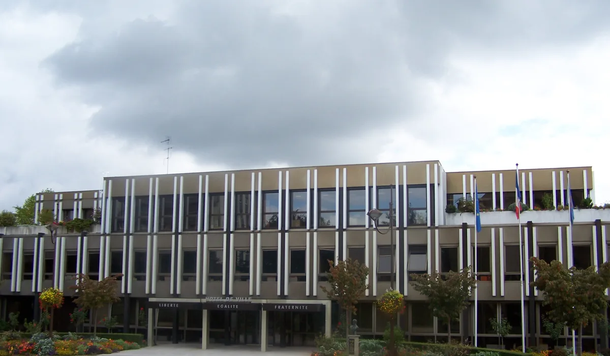 Vélizy-Villacoublay — Épaviste à Vélizy-Villacoublay (78140)